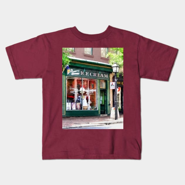 Alexandria VA - Ice Cream Parlor Kids T-Shirt by SusanSavad